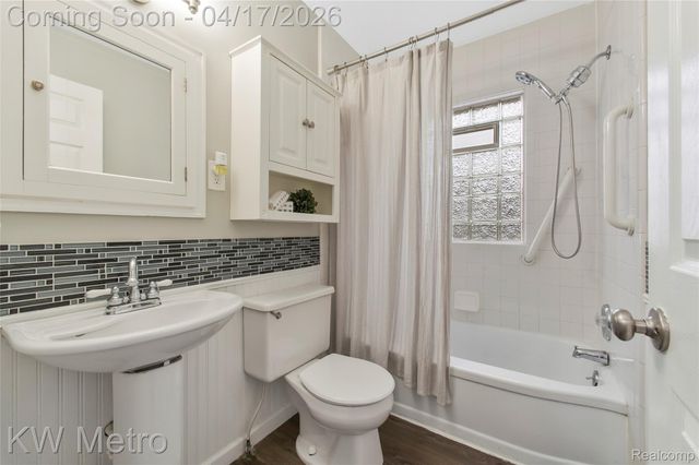 4289 Oakshire Avenue, Berkley, MI 48072