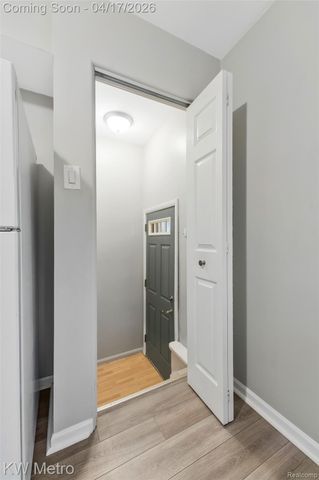 4289 Oakshire Avenue, Berkley, MI 48072