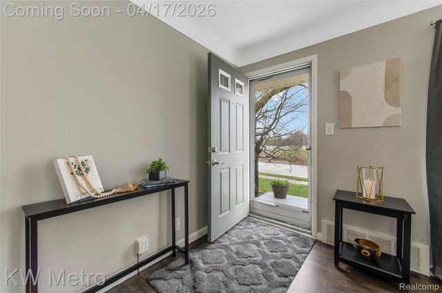 4289 Oakshire Avenue, Berkley, MI 48072