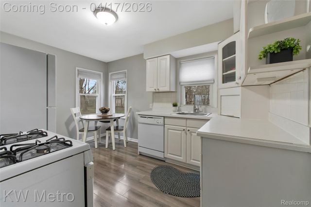 4289 Oakshire Avenue, Berkley, MI 48072