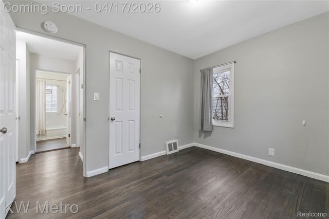 4289 Oakshire Avenue, Berkley, MI 48072