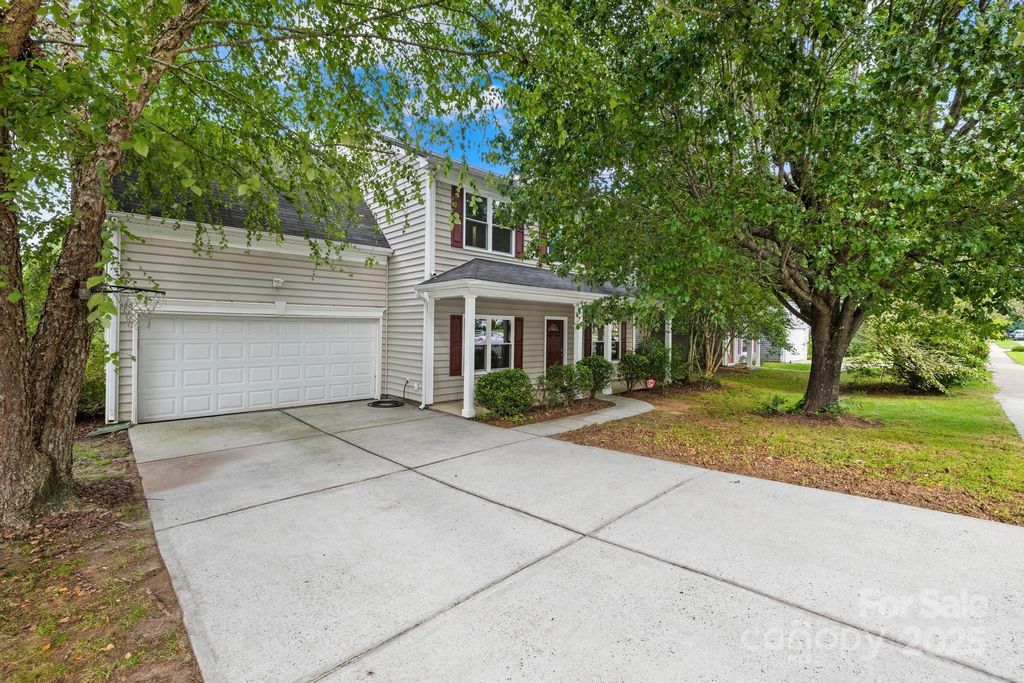 8151 Chatham Oaks Drive, Concord, NC 28027