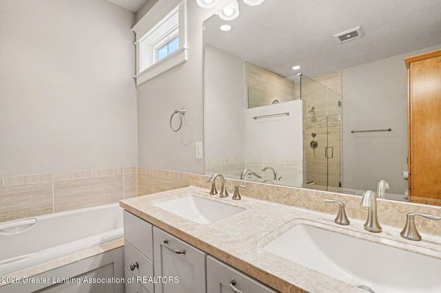 1243 Joann Lane, Williamston, MI 48895