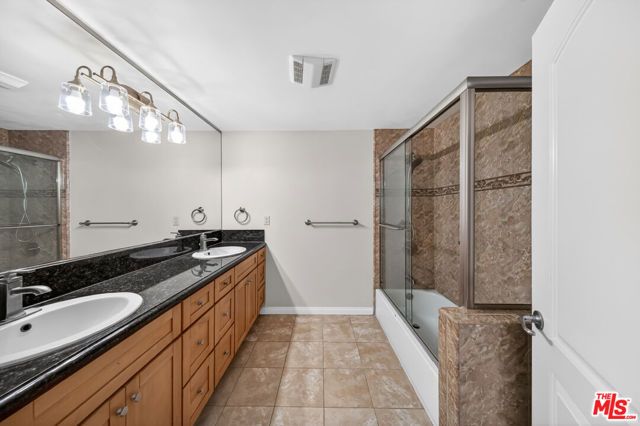 3974 Pennsylvania Avenue 103, La Crescenta, CA 91214