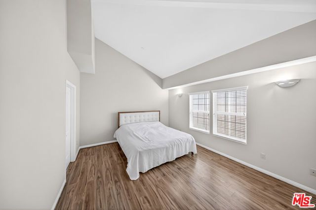 3974 Pennsylvania Avenue 103, La Crescenta, CA 91214