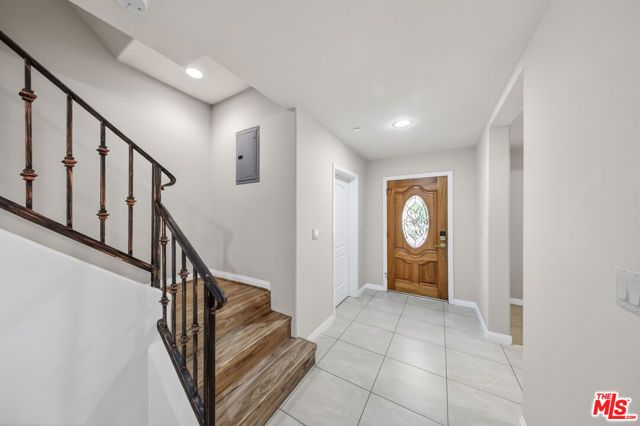 3974 Pennsylvania Avenue 103, La Crescenta, CA 91214