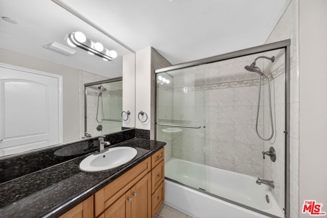 3974 Pennsylvania Avenue 103, La Crescenta, CA 91214