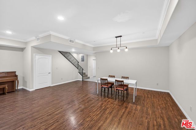 3974 Pennsylvania Avenue 103, La Crescenta, CA 91214