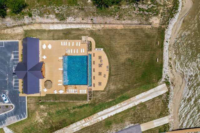 305 Cedar Creek Landing Lane, Mabank, TX 75143