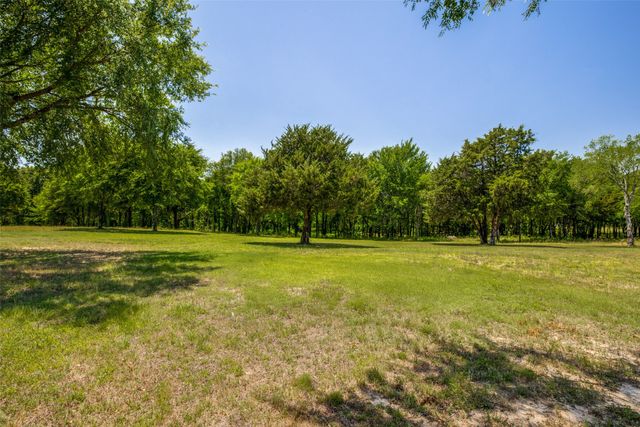 305 Cedar Creek Landing Lane, Mabank, TX 75143