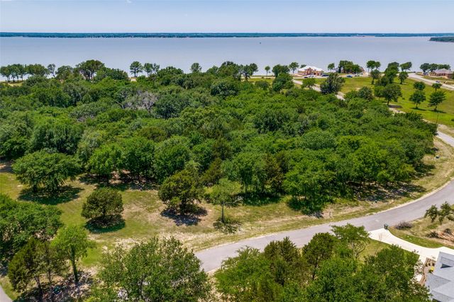 305 Cedar Creek Landing Lane, Mabank, TX 75143