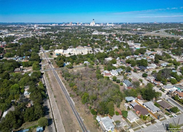 212 McMullen, San Antonio, TX 78210