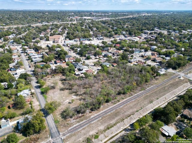 212 McMullen, San Antonio, TX 78210