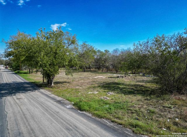 212 McMullen, San Antonio, TX 78210