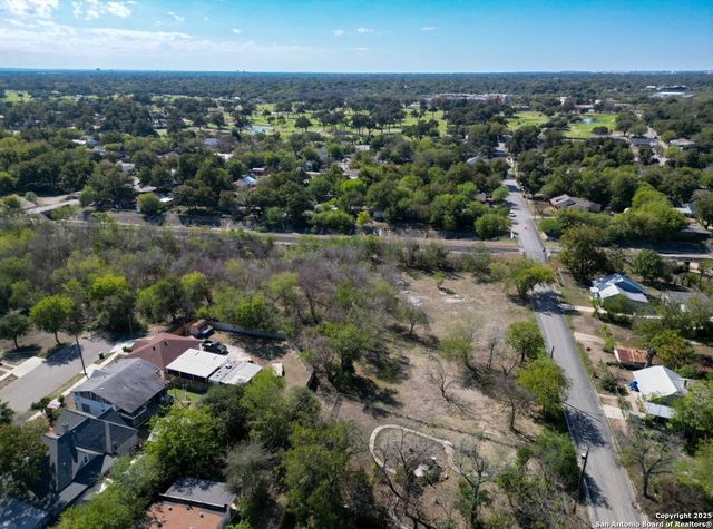212 McMullen, San Antonio, TX 78210