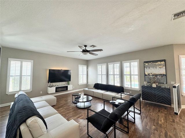 212 MONTARA DRIVE, Seffner, FL 33584