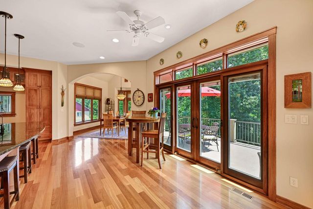 W1969 Itsa Little ROAD, Mukwonago, WI 53149