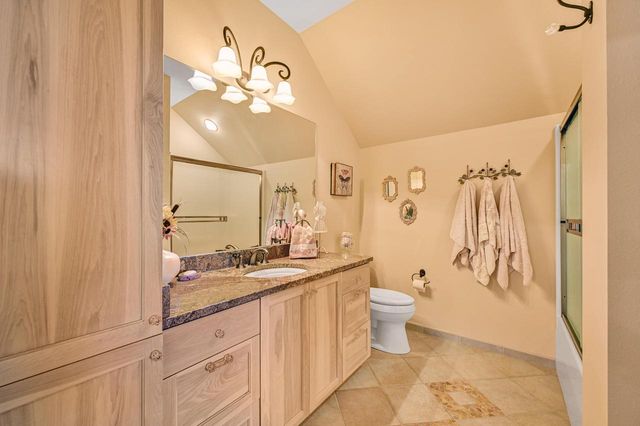 W1969 Itsa Little ROAD, Mukwonago, WI 53149
