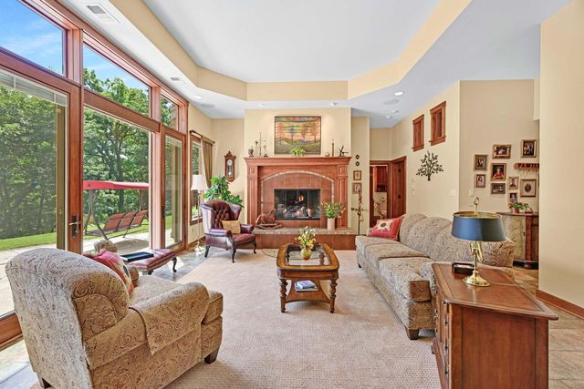 W1969 Itsa Little ROAD, Mukwonago, WI 53149