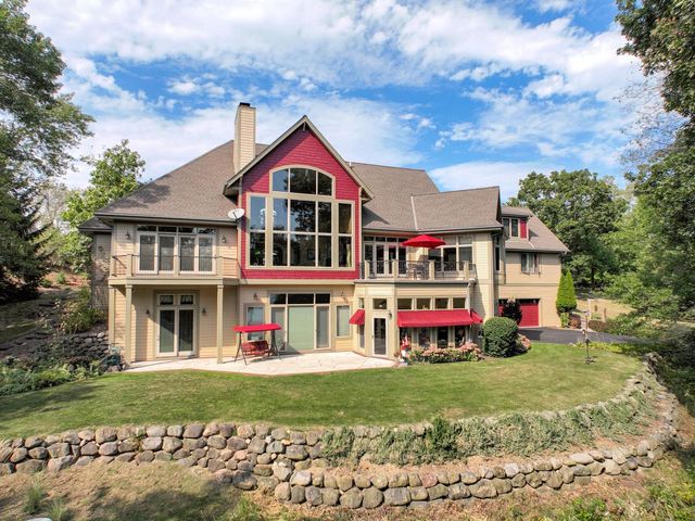 W1969 Itsa Little ROAD, Mukwonago, WI 53149