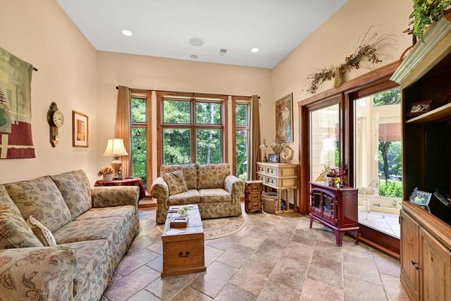 W1969 Itsa Little ROAD, Mukwonago, WI 53149