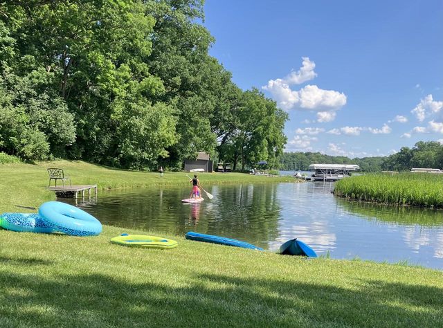 W1969 Itsa Little ROAD, Mukwonago, WI 53149