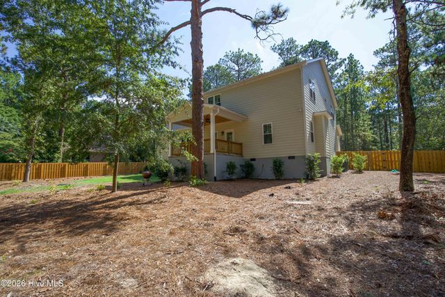 130 Torrey Pines Lane, Pinehurst, NC 28374