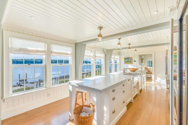 75 Winsor Road, Cataumet, MA 02534