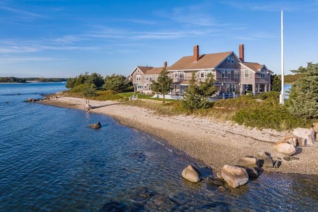 75 Winsor Road, Cataumet, MA 02534