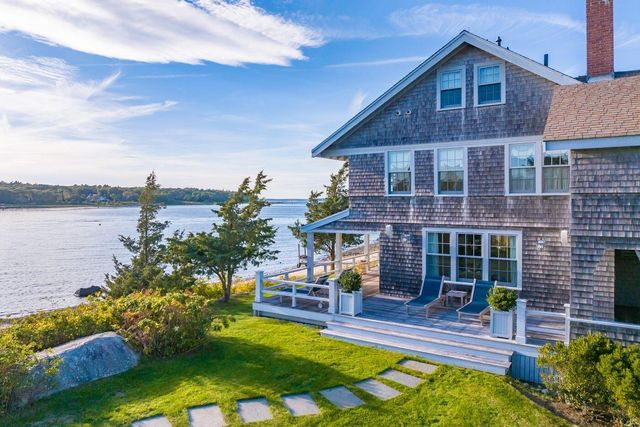 75 Winsor Road, Cataumet, MA 02534