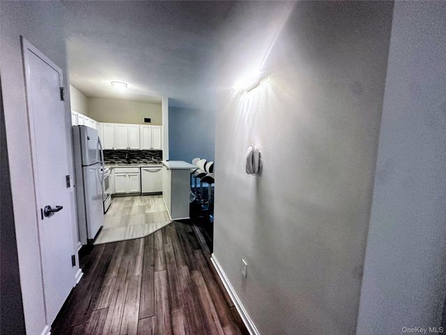 221 Beach 80th street 1G, Rockaway Beach, NY 11693