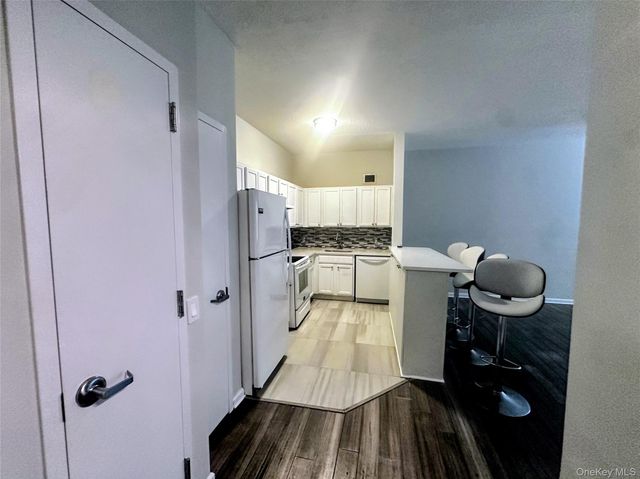 221 Beach 80th street 1G, Rockaway Beach, NY 11693
