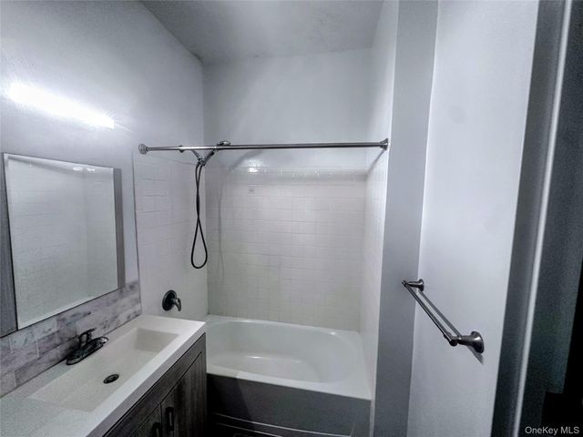 221 Beach 80th street 1G, Rockaway Beach, NY 11693
