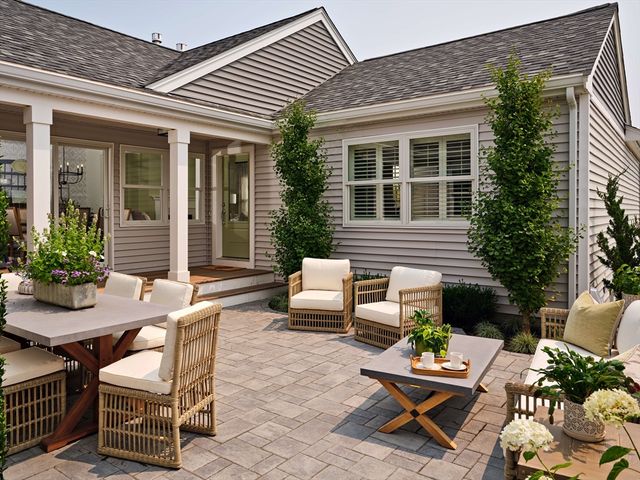 42 Outlook East 42, Plymouth, MA 02360