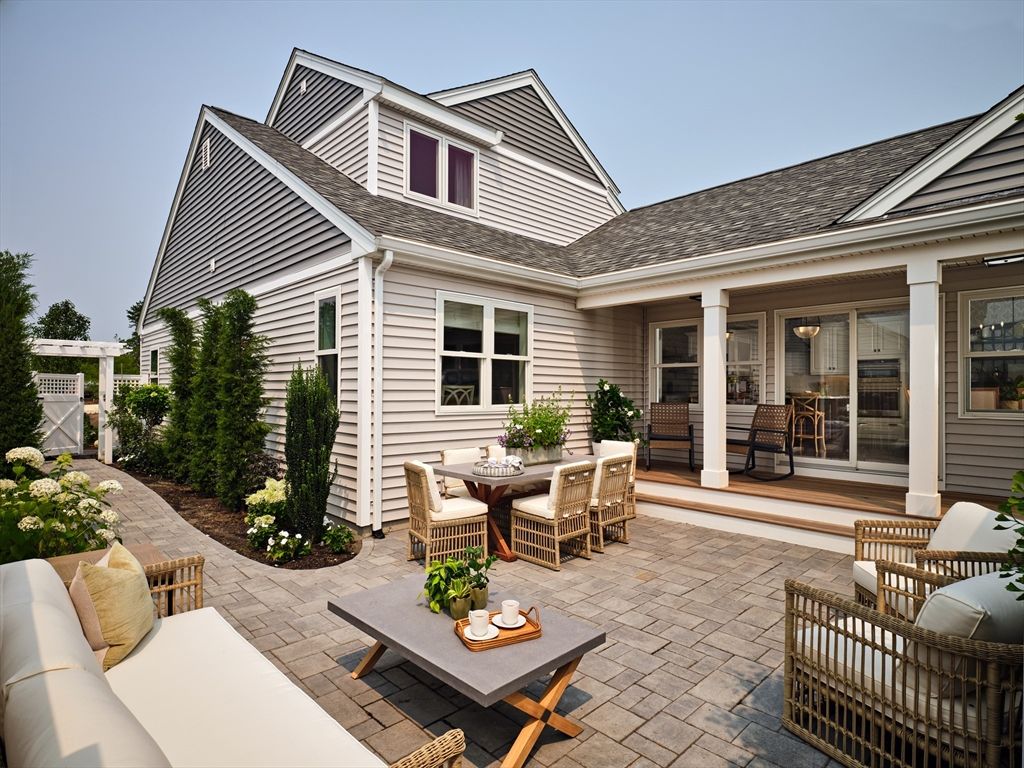 42 Outlook East 42, Plymouth, MA 02360