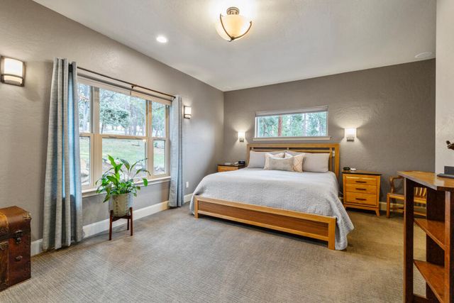 11209 Merganser Road, Klamath Falls, OR 97601