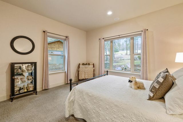 11209 Merganser Road, Klamath Falls, OR 97601