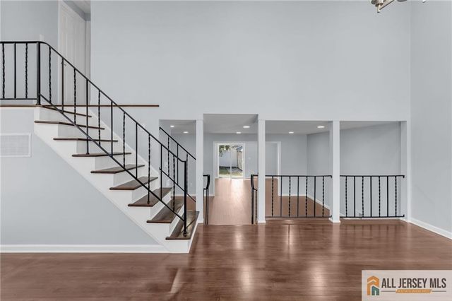 95 McKinley Avenue, Colonia, NJ 07067