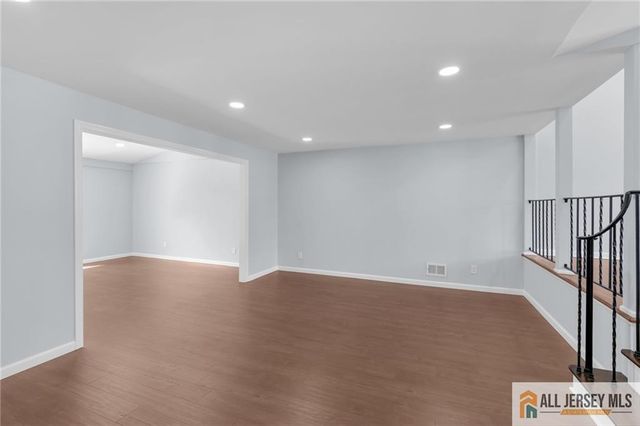 95 McKinley Avenue, Colonia, NJ 07067