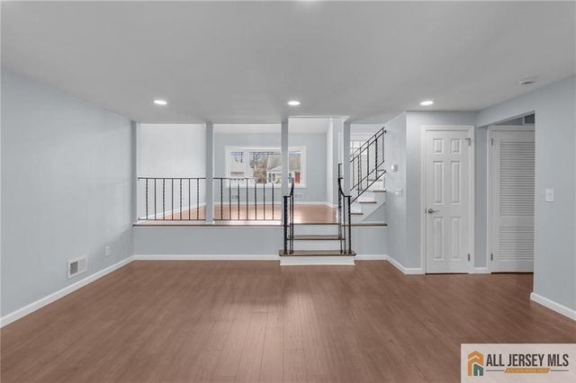 95 McKinley Avenue, Colonia, NJ 07067