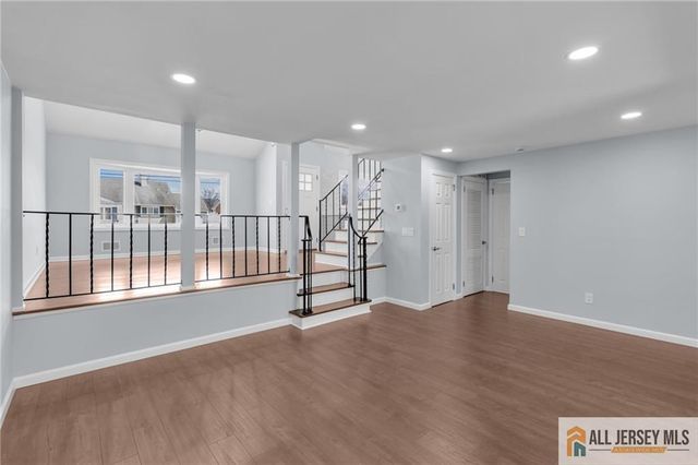 95 McKinley Avenue, Colonia, NJ 07067