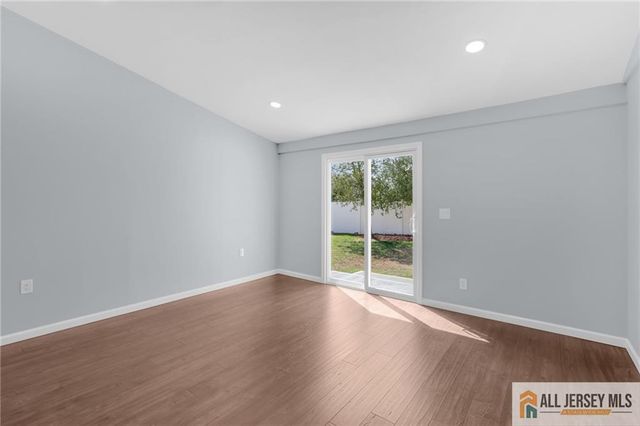 95 McKinley Avenue, Colonia, NJ 07067