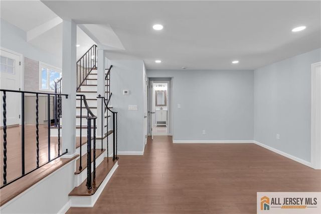 95 McKinley Avenue, Colonia, NJ 07067