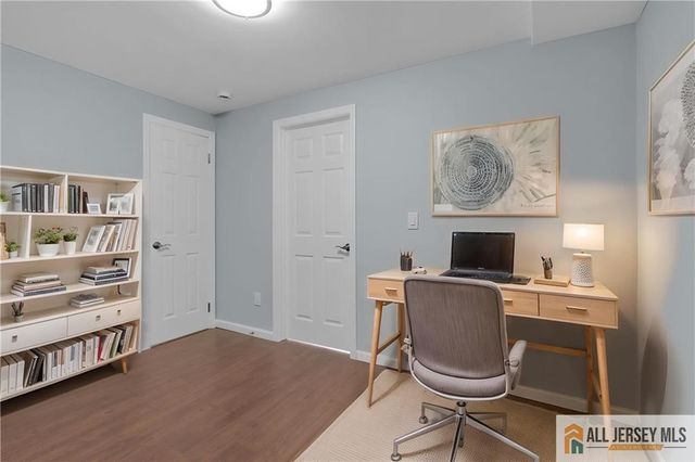 95 McKinley Avenue, Colonia, NJ 07067