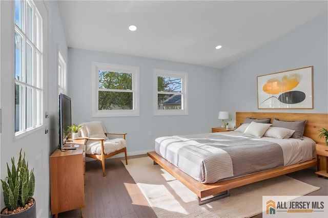 95 McKinley Avenue, Colonia, NJ 07067