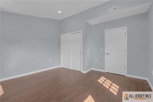 95 McKinley Avenue, Colonia, NJ 07067