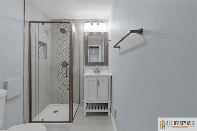 95 McKinley Avenue, Colonia, NJ 07067