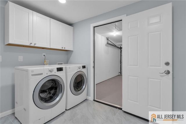 95 McKinley Avenue, Colonia, NJ 07067