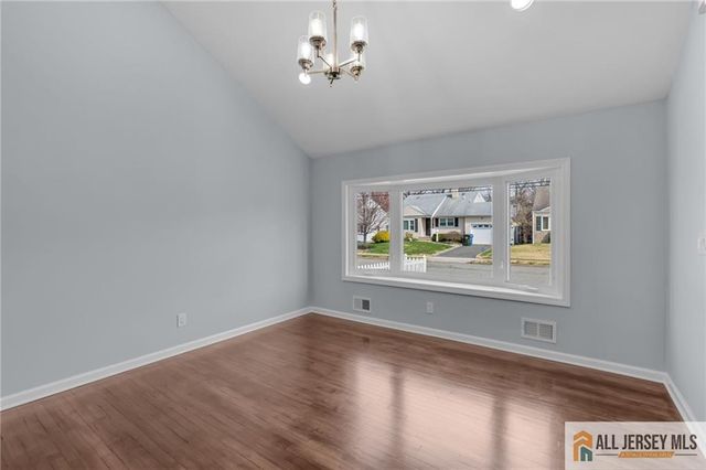 95 McKinley Avenue, Colonia, NJ 07067