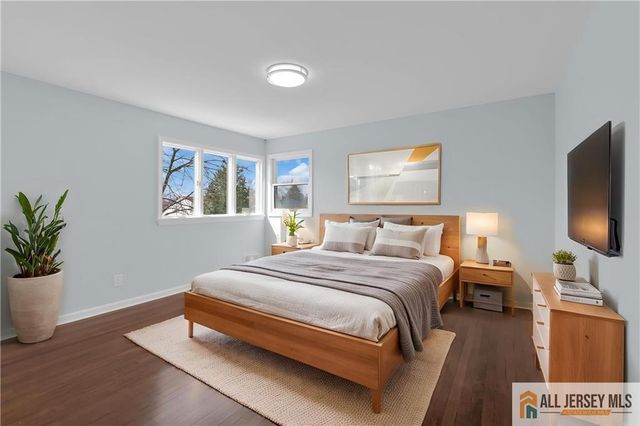 95 McKinley Avenue, Colonia, NJ 07067